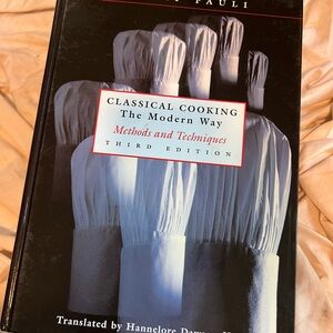 Modern Culinary Techniques Cookbook for chefs-to-be Excellent Condition